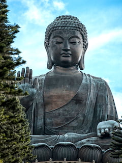 AT Tian Tan Buddha 240x320 1