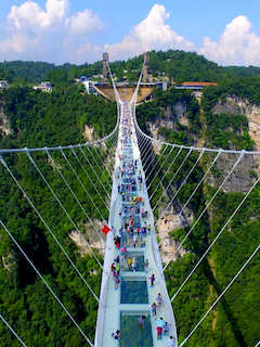 AT zhangjiajie glass bridge 240x320 1