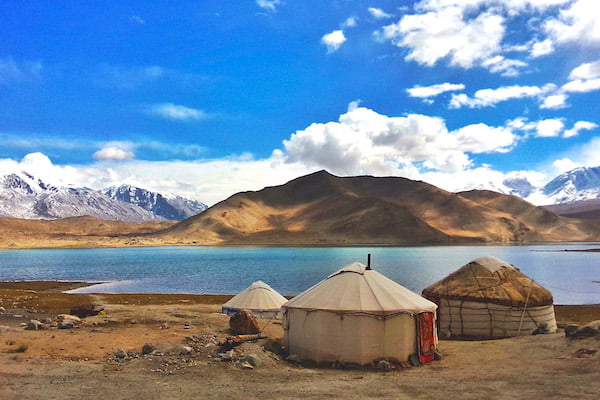 FI Karakul Lake Xinjiang China main
