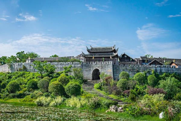 FI Qingyan Ancient Town main